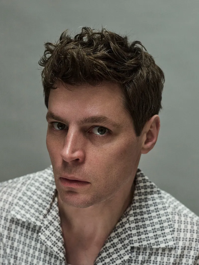 Adrian — Model im Herren-Board von THE NAME Management